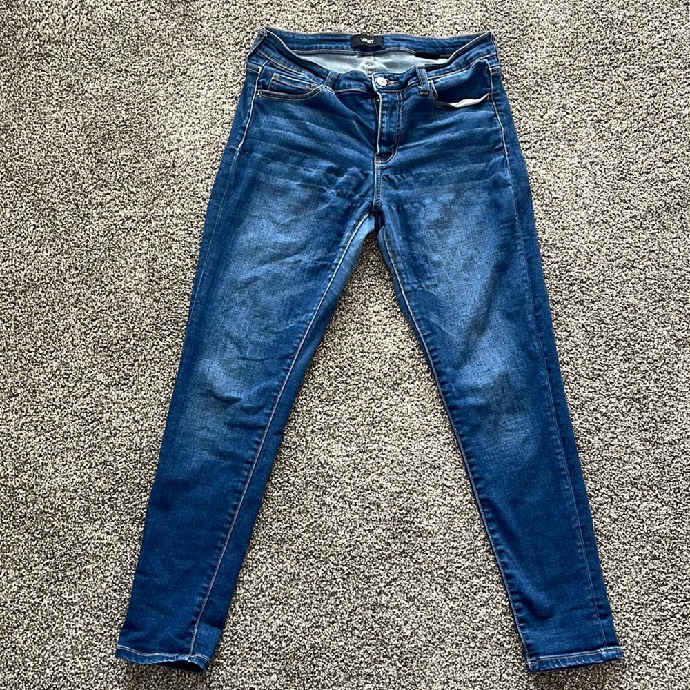 Women’s Vervet size 29 Ankle Skinny Jean